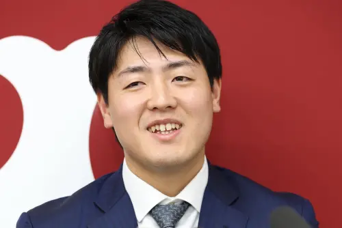 ▲美聯冠軍多倫多藍鳥以4年6000萬美元（約合新台幣18.8億）簽下日本強打岡本和真，外媒《ESPN》整體並不看好這筆簽約，只給出「C+」評價，認為比薛特（Bo Bichette）就過往實績來看，明顯是更好的選擇。（圖／美聯社／達志影像）