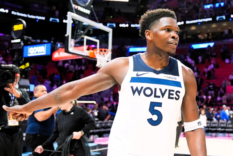 ▲當家球星安東尼．艾德華茲（Anthony Edwards）全場攻下33分，灰狼本季在將對手得分壓制於112分以下時，戰績來到驚人的15勝1敗。（圖／美聯社／達志影像）