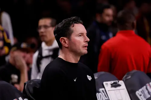 NBA／湖人太散漫！雷迪克痛批「戰術12次跑錯8次」　艾頓變隱形人
