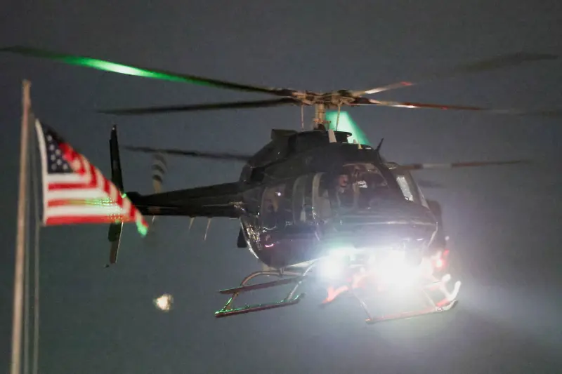    ▲馬杜洛乘坐的其中一架直升機，抵達紐約市的直升機場。（圖／路透社／達志影像）  