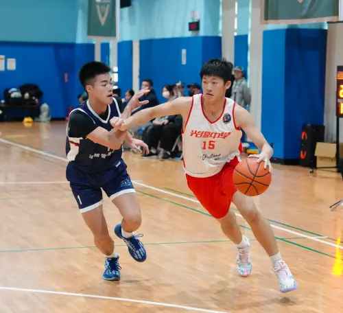 ▲王俊凱（右）是光復高一「三劍客」一員。（圖／福康文教基金會提供）