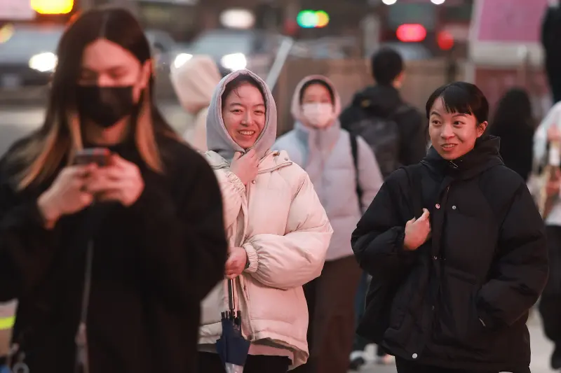 ▲本周強烈大陸冷氣團影響至周五清晨（1月9日），早晚仍要注意10度以下氣溫。（圖／記者葉政勳攝）