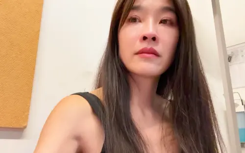 娛樂搶先看／小嫻媽媽過世忍痛出演舞台劇、王陽明出車禍公開道歉
