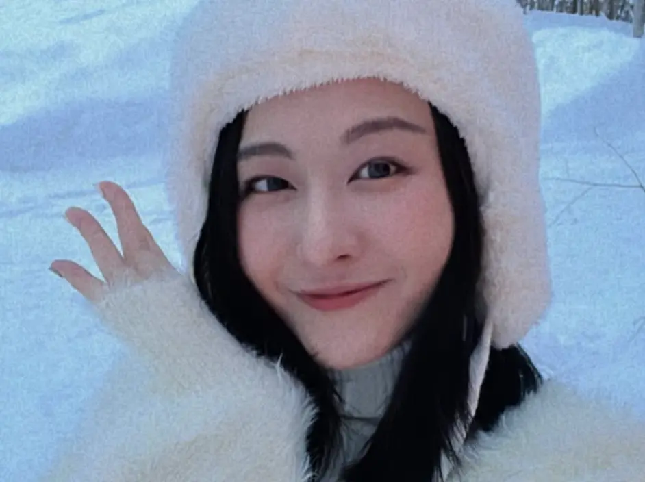 ▲吳品潔（如圖）去年聖誕節答應禾浩辰求婚，在IG轉賣3000萬名錶，疑似和舊愛有關。（圖／翻攝自IG@pinpin_woo）