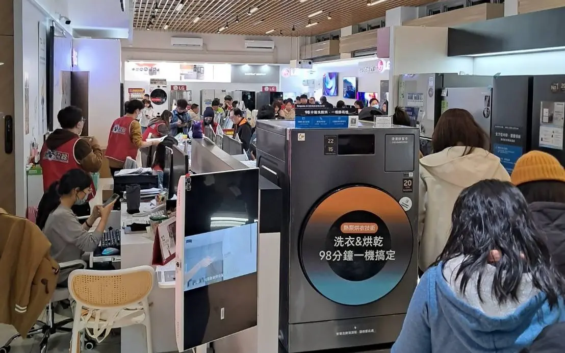 ▲台中市推出家用廚餘機補助計畫，這幾天各電器行大排長龍。（圖／台中市政府提供，2026.01.05）