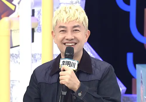 女星爆是雙面人！上台狂酸造型俗氣　李明川洩身分線索：人緣很差
