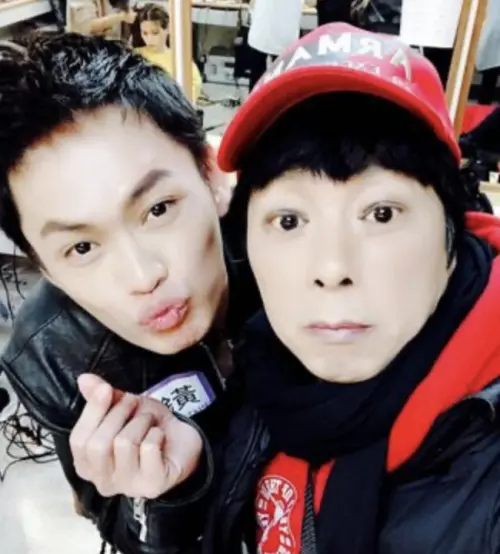 ▲曹西平（右）和黃鐙輝（左）私下關係很好。（圖／曹西平的粉絲愛團 臉書）