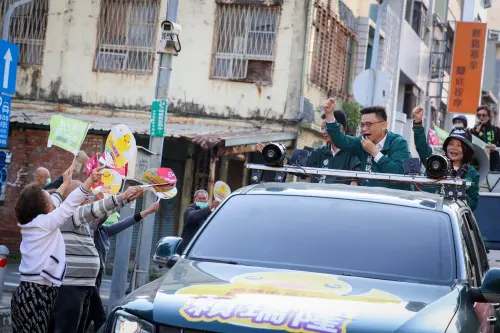 從早到晚深入基層不停歇　賴瑞隆守護高雄初心不變
