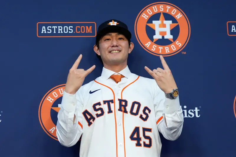 ▲日本職棒前西武獅王牌投手今井達也，正式踏上美國職業棒球大聯盟（Major League Baseball）舞台，他也於今（6）日於德州休士頓太空人主場「大金園區」（Daikin Park）舉行加盟記者會。（圖／美聯社／達志影像）