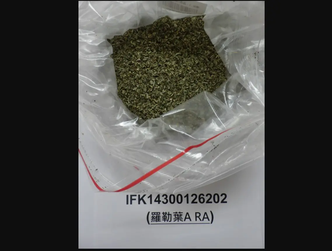 ▲食藥署公布，小磨坊自埃及進口的「羅勒葉」因農藥殘留含量不符規定，總計5000公斤需退運或銷毀。（圖／食藥署提供）