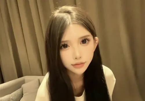 ▲當事人為網紅「umi」，本名吳甄楨，因受到「高薪工作」吸引赴柬埔寨發展。（圖／翻攝自微博）