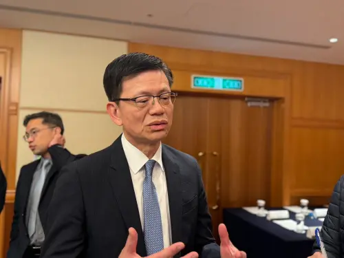 各國央行不斷撒幣現金不斷貶值！國泰投信董座：投資才是王道
