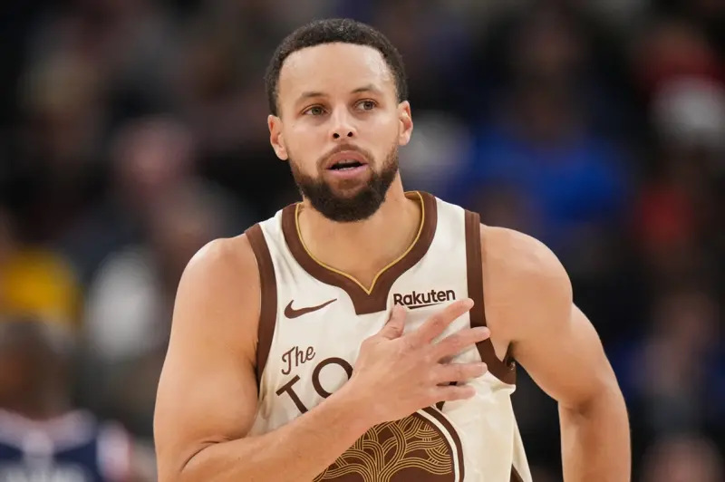 ▲金州勇士再次發生長達5分鐘的「斷電期」，本季累計8次聯盟最佳，這支昔日聯盟最佳進攻球隊，已被自己一手創立的三分球時代給超越。（圖／美聯社／達志影像）