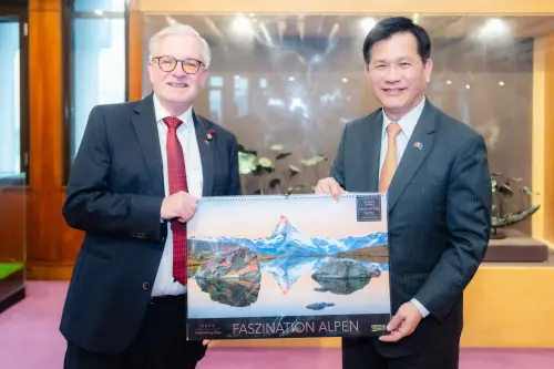 歐洲議會五度來台！林佳龍談海纜安全　力推台歐共築非紅供應鏈
