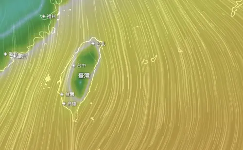▲花蓮外海目前海溫約20度，冷氣團帶來的東北風，導致該區海浪往南，且浪高達2至3米。（圖／翻攝NCDR）