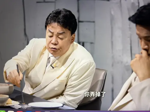 《黑白大廚》尹酒母太強！拿高分嚇到比中指　白種元愛到撿剩渣吃
