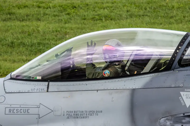 錢花去哪？馬文君怒揭國防黑洞：辛柏毅連防寒衣都沒有