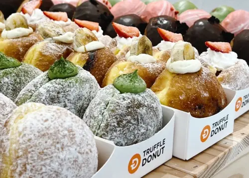 直擊/日本生甜甜圈Truffle Donut來台！今爆排隊人潮：開張即完售
