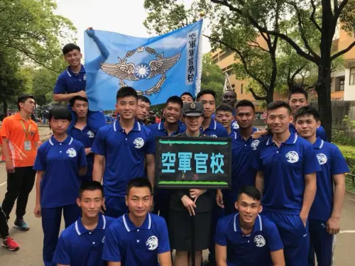 國中畢業念軍校！辛柏毅從小品學兼優還是體育健將　曾奪標槍冠軍
