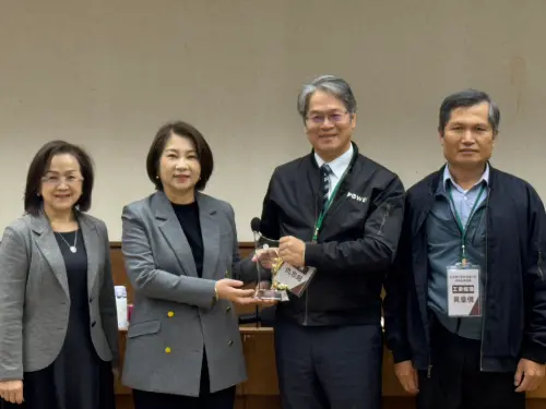 台電屏東區處榮獲衛福部健康職場標竿銀獎
