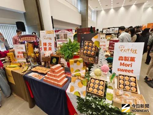 ▲台中市工商發展投資策進會今（7）日邀請百大入圍店家代表亮相，（圖／記者金武鳳攝，2026.1.7)