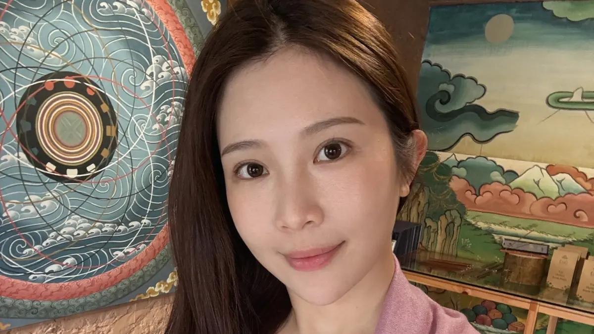 ▲鄭家純今（7）日在社群透露自己流產一事，讓外界十分震驚，《NOWNEWS今日新聞》整理她2012年因炸雞排影片而被叫「雞排妹」爆紅，後續因性騷擾指控、網紅對槓與個資案判刑屢登新聞版面，近日再親曝流產經歷，引發外界關注與討論。（圖／翻攝自臉書@鄭家純）