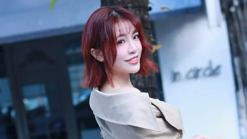 ▲熊霓剪30公分短髮像變樂天新人，瘦身試衣還被問是不是拿錯衣服，她笑說就算上圍縮水也超幸福。（圖／翻攝自熊霓IG michelle02_14）