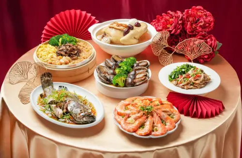 ▲愛買量販推出「鐵板燒主廚經典年菜套組」