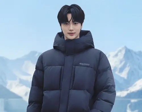 ▲Discovery Expedition羽絨外套出色，採用鵝絨填充，具有高蓬鬆度，不只防風、防水，保暖效果也極佳。（圖／Discovery Expedition韓國、台灣臉書）