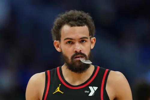 ▲NBA美國職籃（National Basketball Association）交易截止日前首個重磅消息，根據ESPN記者查尼亞拉（Shams Charania）報導，今（8）日亞特蘭大老鷹與華盛頓巫師達成交易，老鷹將崔楊（Trae Young）送往華盛頓巫師。（圖／美聯社／達志影像）