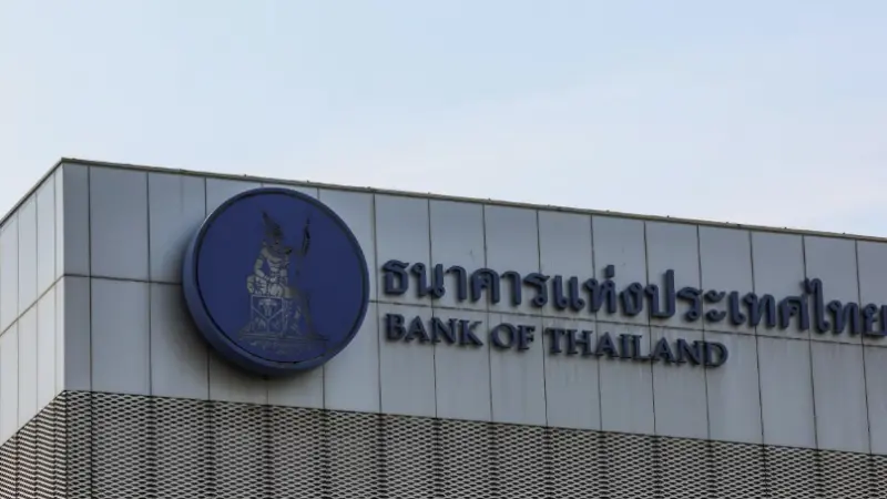 ▲面對泰銖偏強、關稅壓力與政治不確定性等多重挑戰，泰國央行警告競爭力下滑，強調必要時仍會出手因應。（圖／路透社／達志影像）