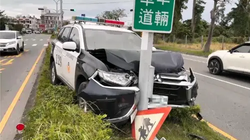 到職3月出事！台東警失控衝安全島撞桿　「車頭凹陷」慘狀曝
