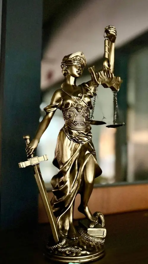 假借性交易下藥性侵並付假鈔白嫖　確定9年徒刑
