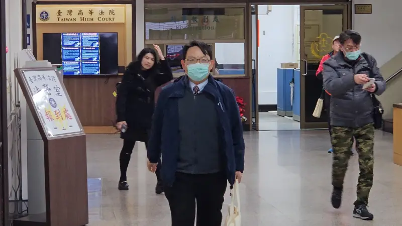 ▲徐名駒過完56歲生日約一個禮拜,就因為招待飲宴案前往職務法庭出庭。(圖/記者劉松霖攝)