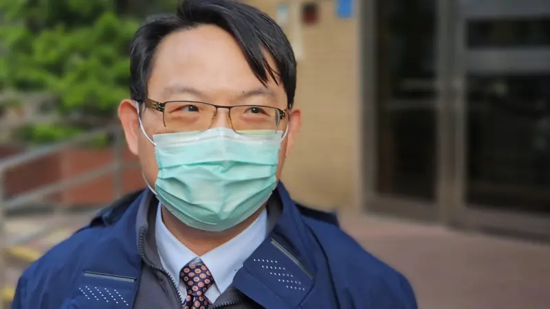 ▲徐名駒質疑公務員廉政倫理規範規定收受財物不超過3千元以不合時宜,現在婚宴平均每人價位超過3千5,只要一吃喜酒就「陷入危險」。(圖/記者劉松霖攝)