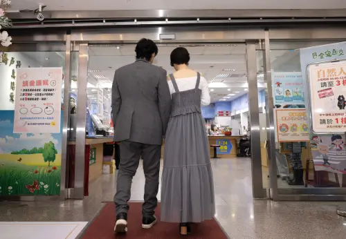 ▲蕭煌奇和太太。（圖／華納唱片提供）