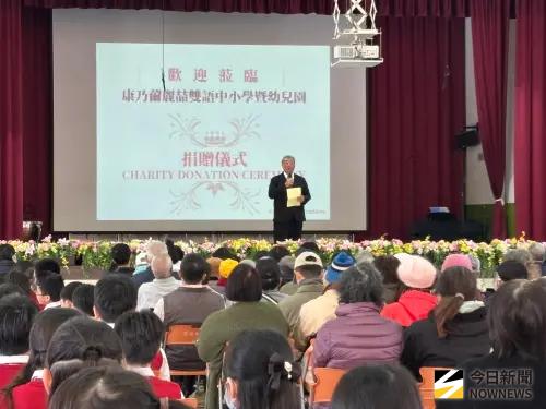 ▲麗喆中小學今日舉行耶誕慈善募款捐贈儀式，西屯區10餘里里民獲邀參與，分享歲末送暖的歡樂溫馨。（圖／記者金武鳳攝，2026.1.8)