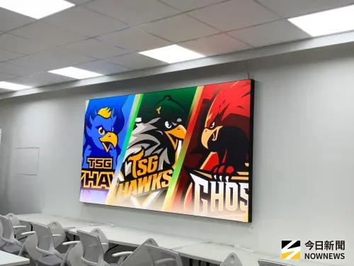 ▲台鋼雄鷹「皇鷹學院」開箱，台鋼集團旗下排球天鷹、籃球獵鷹、棒球雄鷹將共同進駐。（圖／記者陳柏翰攝）