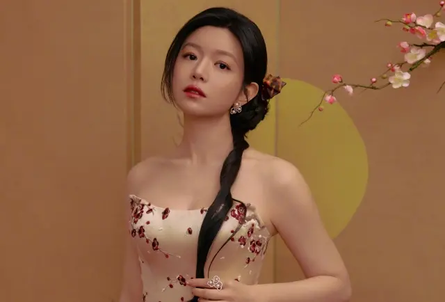 42歲陳妍希曬新年美照！簡體字祝賀疑出包　粉絲急出面澄清