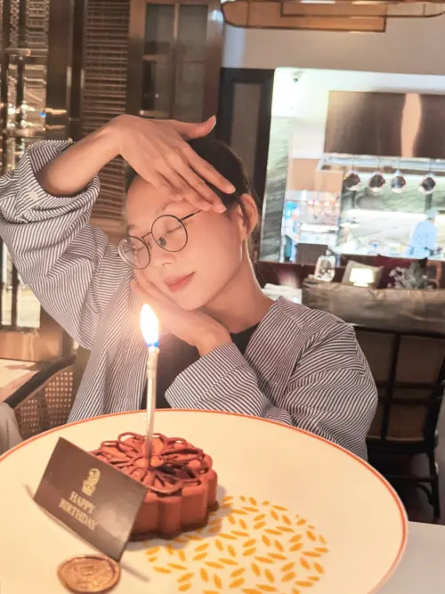 ▲孫淑媚歡度45歲生日，慶生照的視覺年齡宛如20歲出頭少女。（圖／孫淑媚臉書）