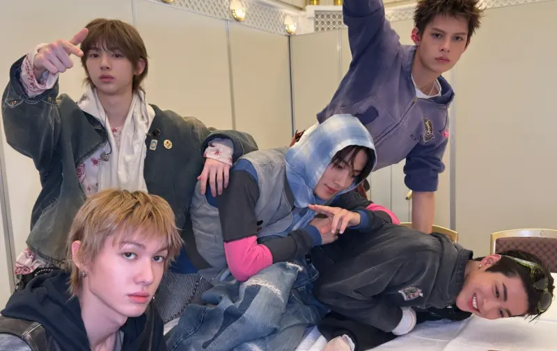 ▲金唱片今晚將在大巨蛋登場，韓團CORTIS（如圖）昨晚則被直擊去逛公館商圈，還喝了全糖的得正珍奶；ALLDAY PROJECT則現身饒河夜市，被大批粉絲包圍。（圖／IG@cortis）