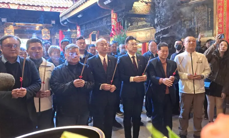 韓國瑜鎮瀾宮合體江啟臣發春聯 顏清標感慨「立法院現在很亂」