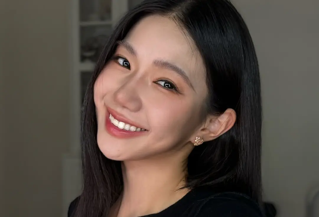 ▲家寧日前PO新年看日出、吃第一餐的影片，竟在吃飯時被搭訕，路人要IG後驚呼：「原來就是妳」，讓她尬笑吐4字。（圖／家寧IG@chianing_baby）