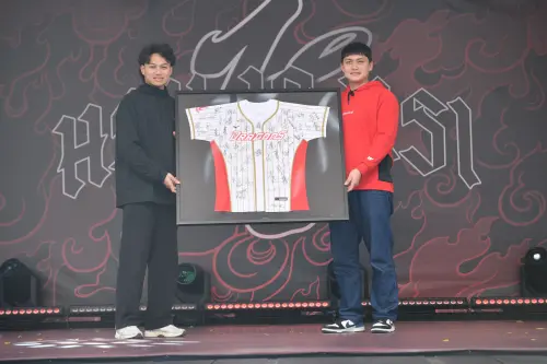 劉基鴻爆料與徐若熙「在一起」10年　哽咽告別：出去了就不要回來
