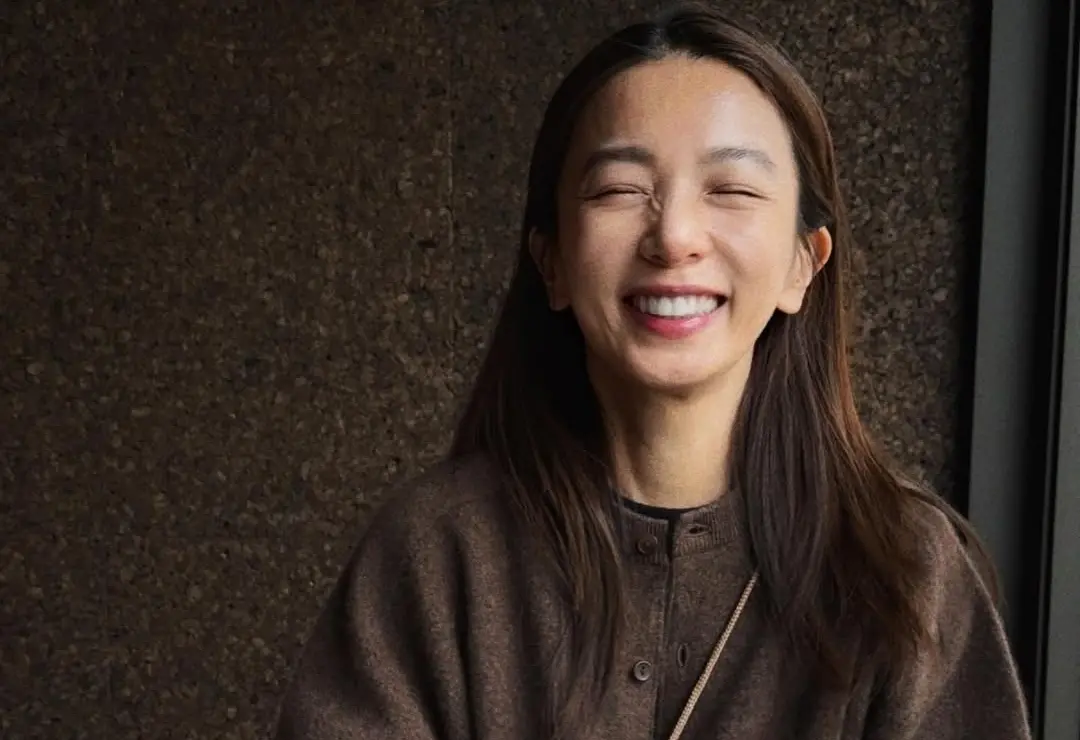 ▲Hebe回台後遇低潮，昨（9）日罕見發長文，認了長期失眠，透露凌晨4點起床崩潰大哭，無奈嘆：「努力卻睡不好」。（圖／Hebe IG@hebe_tien_0330）