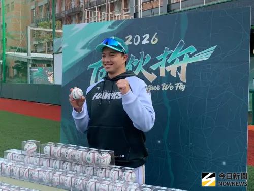 ▲吳念庭在今年接任台鋼雄鷹隊長，首要任務是率隊奪下上半季冠軍。（圖／記者陳柏翰攝）