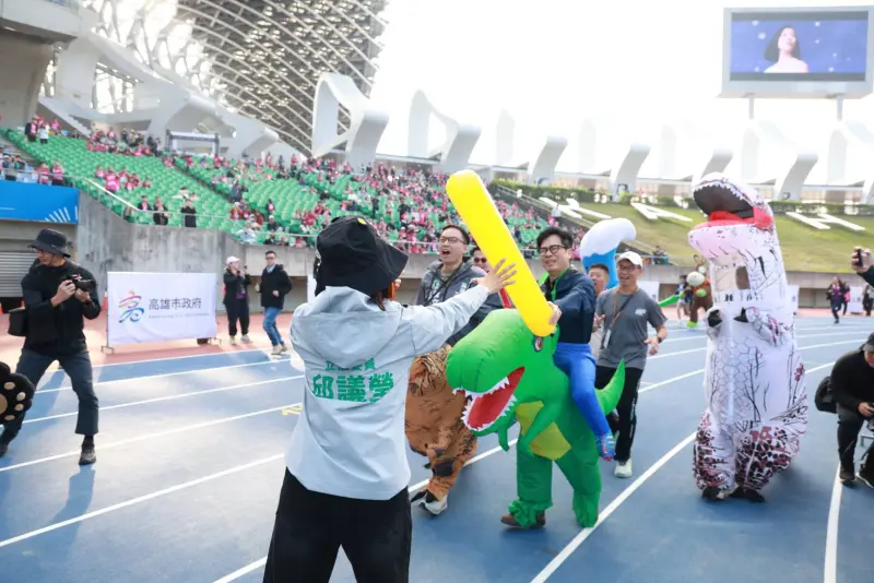 民進黨4位參選人民調緊咬　陳其邁馬拉松交「棒」邱議瑩