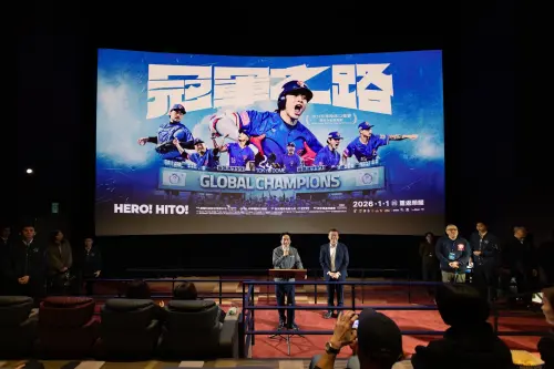 赴戲院看《冠軍之路》　賴清德曝心得：支持棒球永遠不嫌晚
