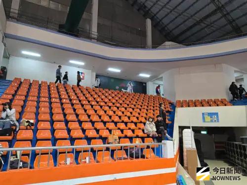 ▲桃園璞園領航猿因原主場桃園巨蛋進行大規模整修，一月份主場賽事正式移師具有悠久歷史的「板橋體育館」。（圖／記者黃建霖攝）