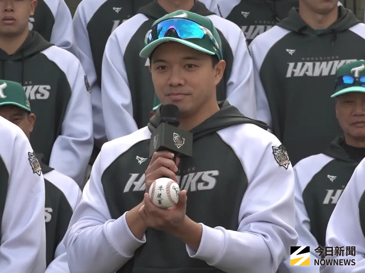 ▲吳念庭接任台鋼雄鷹隊長，首要任務是率隊奪下上半季冠軍。（圖／記者陳云茹攝）